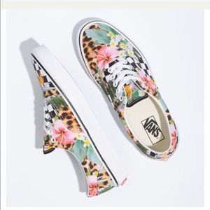 NWT Vans 🌺